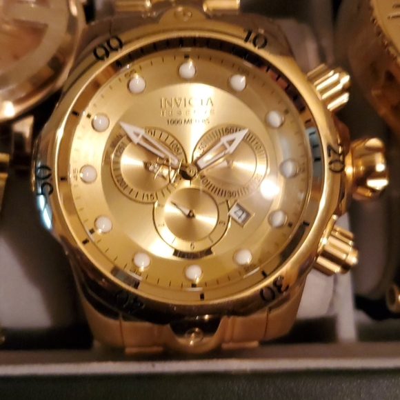 Invicta Gold vemon - Picture 3 of 3